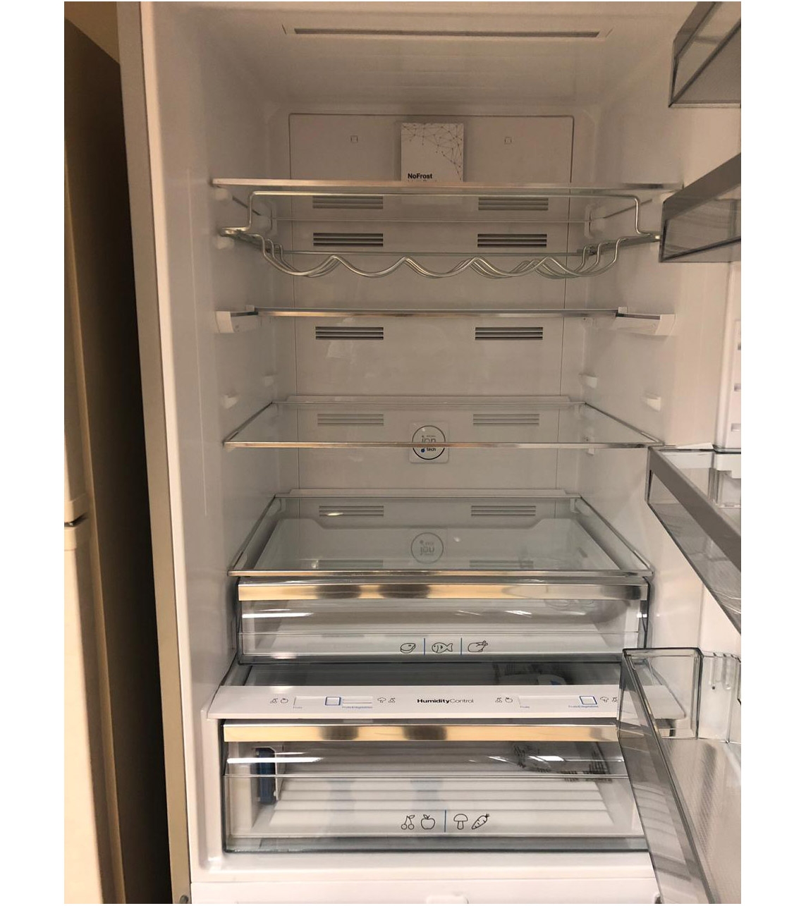 ����������� Vestfrost VF 492 EW �����