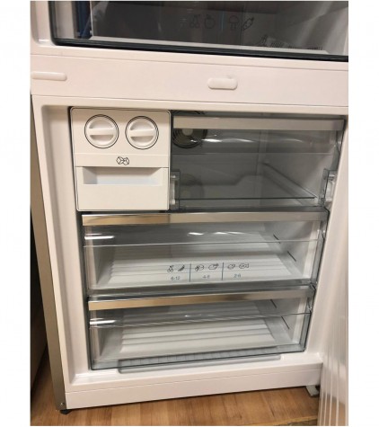 ����������� Vestfrost VF 492 EW �����